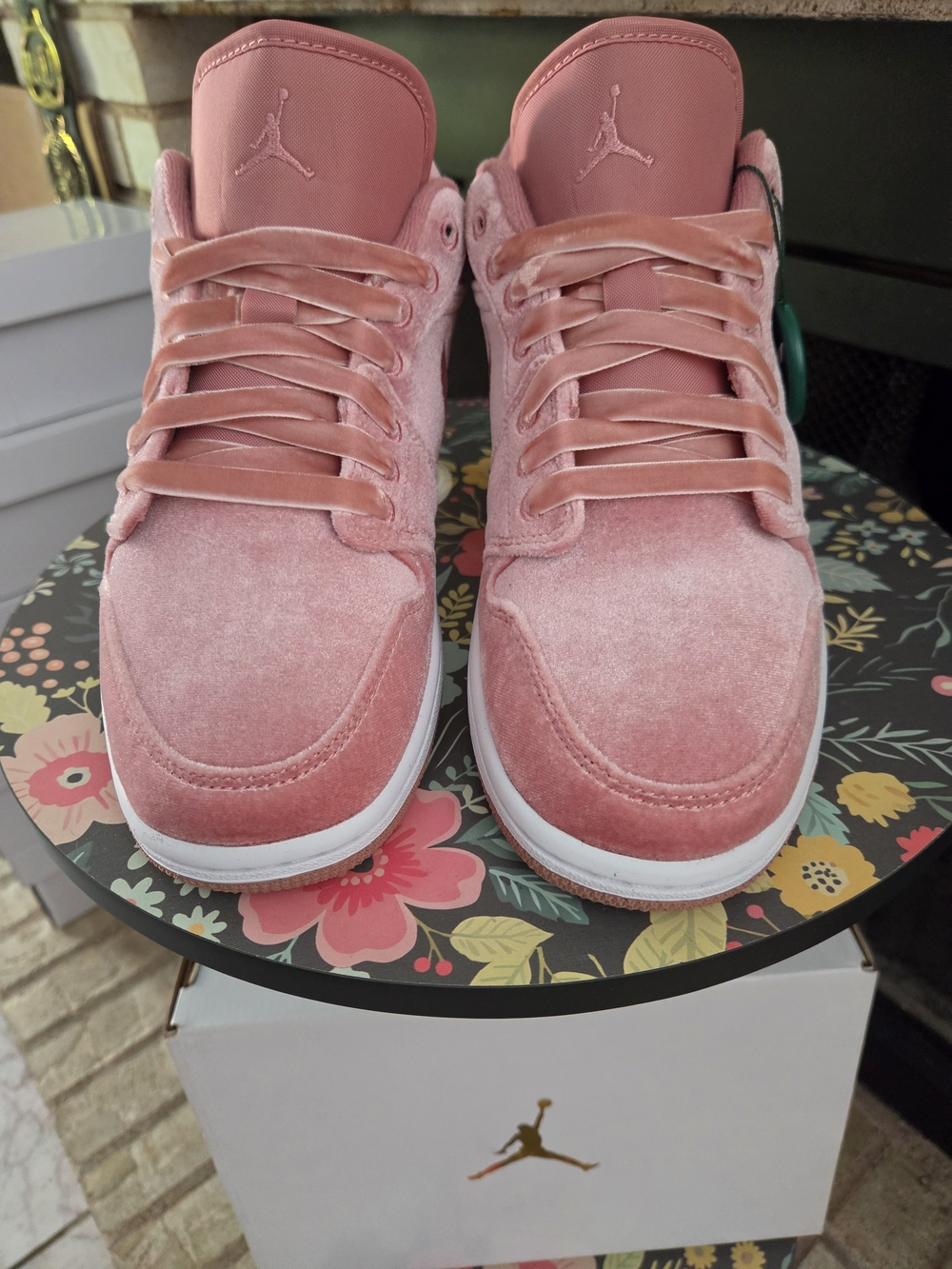 Brand New Air Jordan 1-low Pink Velvet - Picture 8 of 11